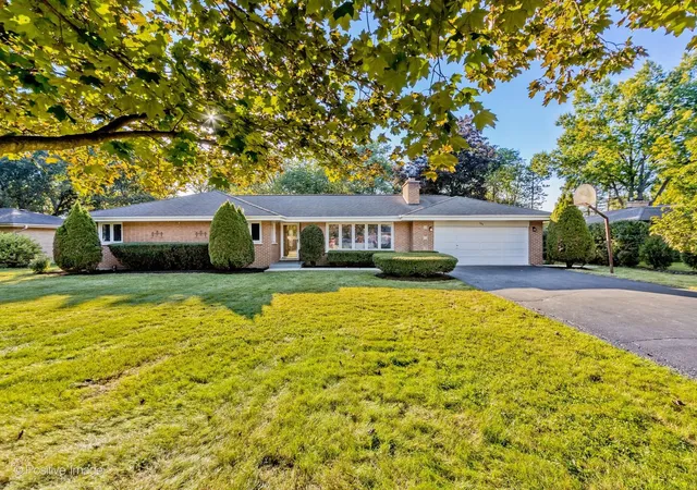 Single family home for sale at 404 Tomah Ave, Prospect Heights, IL 60070 | MLS# 12762236