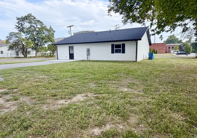Photo 1 of Single family home for sale at 868 E 2nd Street, Centralia, IL 62801 | MLS# 12762237 | Listing updated on 2026-09-17