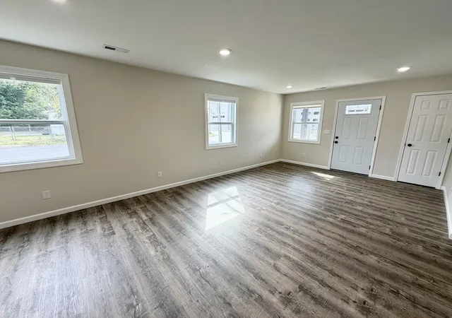 Photo 4 of Single family home for sale at 868 E 2nd Street, Centralia, IL 62801 | MLS# 12762237 | Listing updated on 2026-09-17