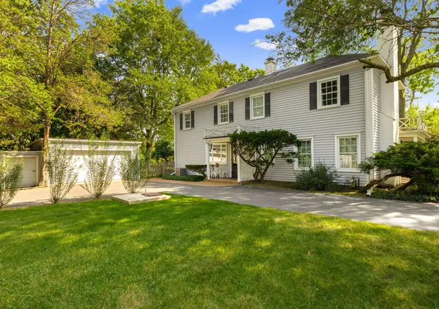 Photo 1 of Land for sale at 839 Huber Ln, Glenview, IL 60025 | MLS# 12762260 | Listing updated on 2026-09-23
