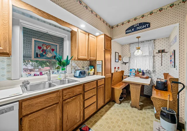 Photo 3 of Sale Pending at 2302 Broadway, Rockford, IL 61104 | MLS# 12762270 | Listing updated on 2026-09-19
