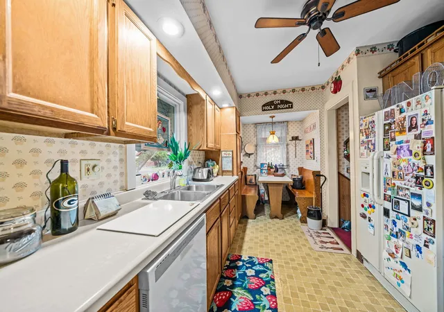 Photo 4 of Sale Pending at 2302 Broadway, Rockford, IL 61104 | MLS# 12762270 | Listing updated on 2026-09-19