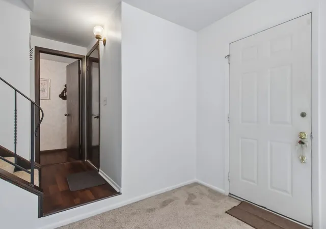 Photo 4 of Townhouse for sale at 45 Willow Cir, Cary, IL 60013 | MLS# 12762272 | Listing updated on 2026-09-24