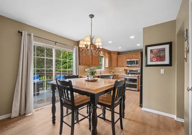 Photo 4 of Single family home for sale at 2105 Bent Tree Dr, Geneva, IL 60134 | MLS# 12762281 | Listing updated on 2026-09-24