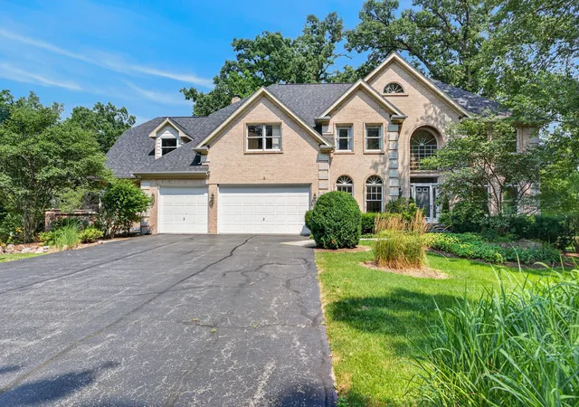 Photo 1 of Single family home for sale at 3n681 Trotter Ln, St. Charles, IL 60175 | MLS# 12762286 | Listing updated on 2026-09-23