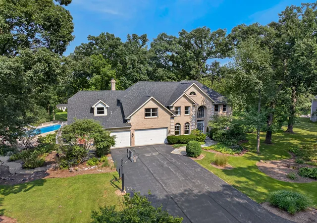 Photo 2 of Single family home for sale at 3n681 Trotter Ln, St. Charles, IL 60175 | MLS# 12762286 | Listing updated on 2026-09-23
