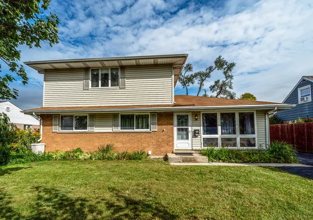 Photo 1 of Single family home for sale at 6314 W 85th Street, Burbank, IL 60459 | MLS# 12762287 | Listing updated on 2026-09-24