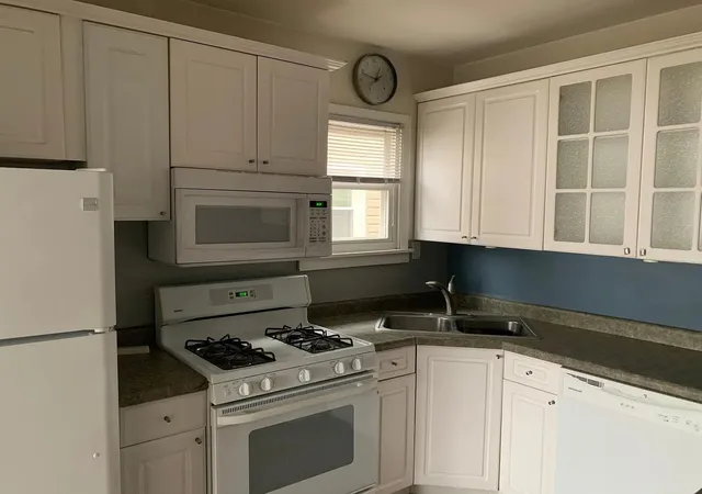 Listing Photo 5 - Condo for sale in building located at 5475 N Monitor Ave, Chicago, IL 60630