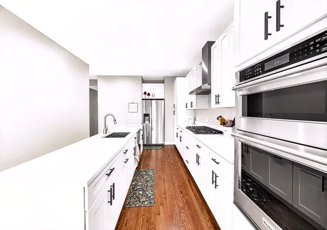 Listing Photo 5 - Condo for sale in building located at 3541 S Prairie Ave, Chicago, IL 60653 - Unit #4