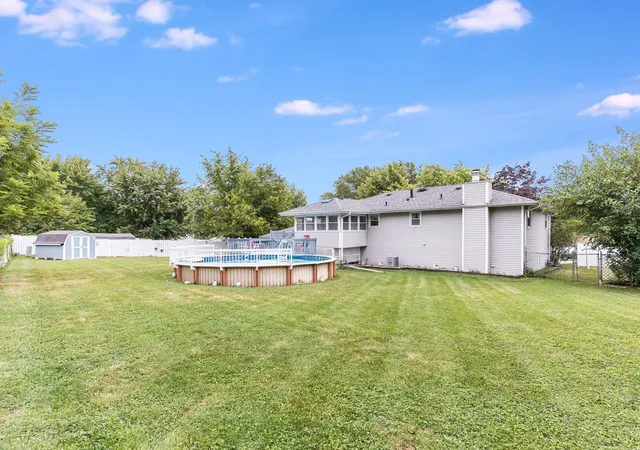 Photo 2 of Single family home for sale at 1243 Rick Ct, Joliet, IL 60431 | MLS# 12762318 | Listing updated on 2026-09-23