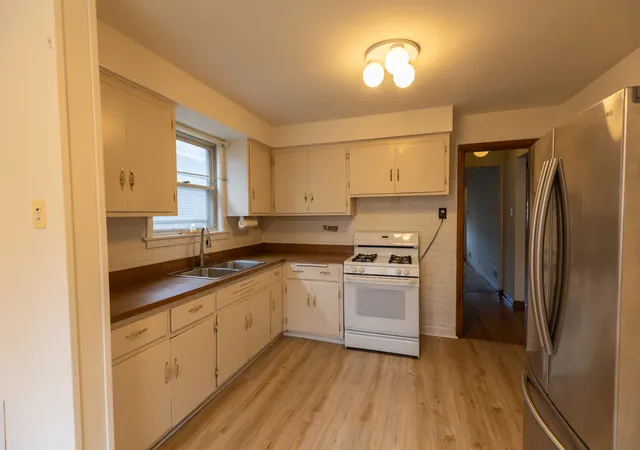 Photo 2 of Single family home for sale at 2433 S Keystone Ave, North Riverside, IL 60546 | MLS# 12762323 | Listing updated on 2026-09-23