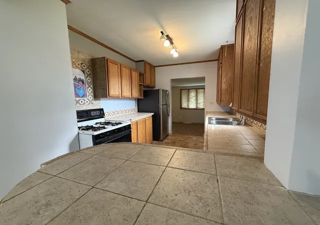 Photo 4 of Single family home for sale at 14501 Saint Louis Ave, Midlothian, IL 60445 | MLS# 12762336 | Listing updated on 2026-10-08