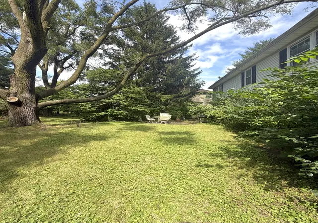Photo 4 of Single family home for sale at 6510 Southbury Ct, Lisle, IL 60532 | MLS# 12762344 | Listing updated on 2026-09-24