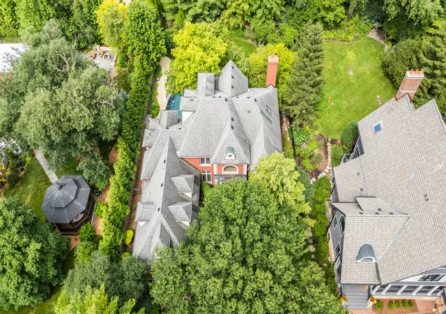 Photo 1 of Mansion for sale at 1106 Astor Pl, Glencoe, IL 60022 | MLS# 12762346 | Listing updated on 2026-09-23