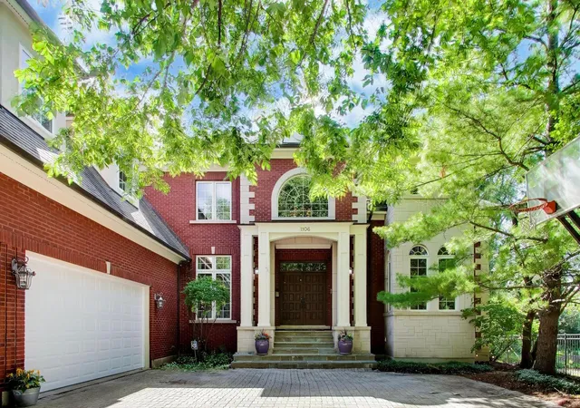 Photo 3 of Mansion for sale at 1106 Astor Pl, Glencoe, IL 60022 | MLS# 12762346 | Listing updated on 2026-09-23