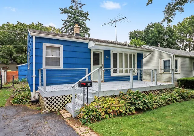Photo 2 of Single family home for sale at 28 Kildare Ave, Joliet, IL 60433 | MLS# 12762348 | Listing updated on 2026-09-20