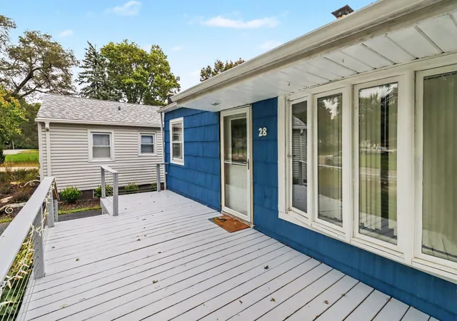 Photo 3 of Single family home for sale at 28 Kildare Ave, Joliet, IL 60433 | MLS# 12762348 | Listing updated on 2026-09-20
