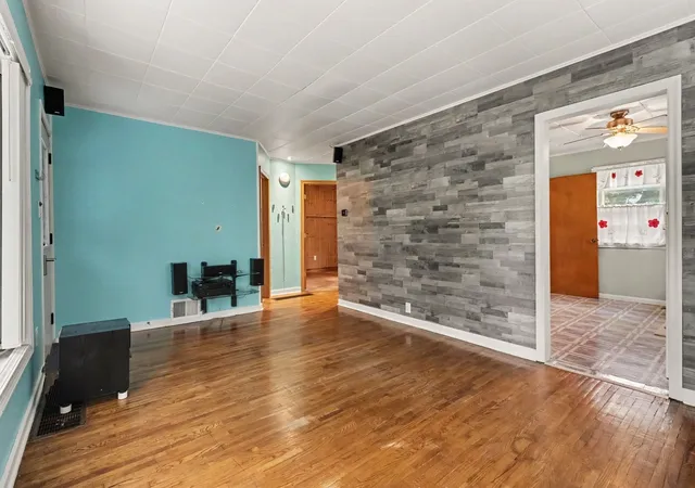 Photo 3 of Single family home for sale at 28 Kildare Ave, Joliet, IL 60433 | MLS# 12762348 | Listing updated on 2026-09-20