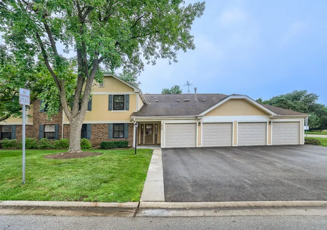 Photo 1 of Townhouse for sale at 1059 Southbury Ln, Wheeling, IL 60090 | MLS# 12762353 | Listing updated on 2026-09-23