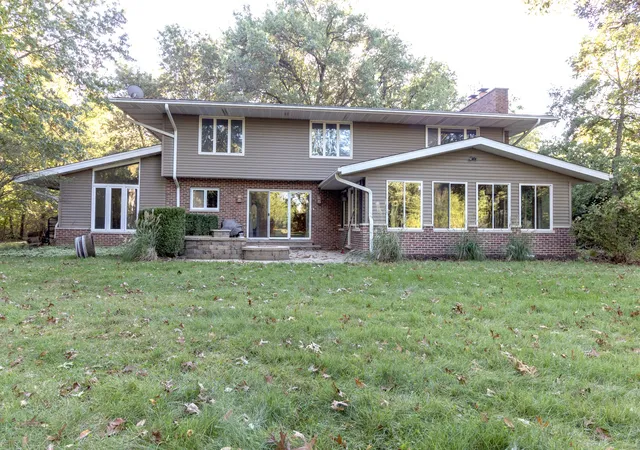 Photo 3 of Single family home for sale at 2920 Gateway Gorge Dr, Morris, IL 60450 | MLS# 12762355 | Listing updated on 2026-10-28