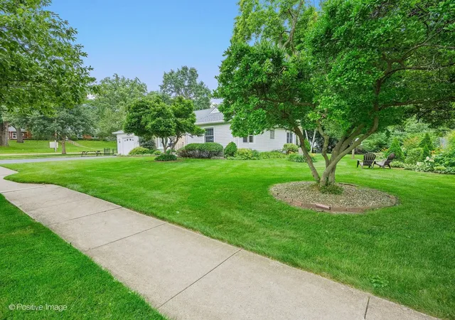 Photo 3 of Single family home for sale at 449 Arbor Ave, West Chicago, IL 60185 | MLS# 12762367 | Listing updated on 2026-09-23