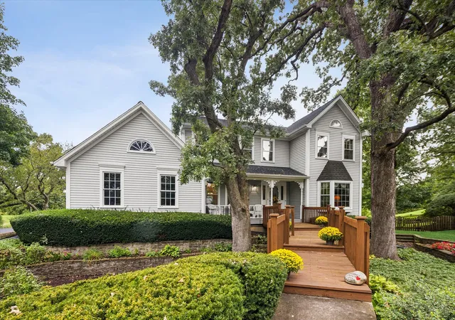 Photo 2 of Single family home for sale at 2146 Oak Ct, Naperville, IL 60565 | MLS# 12762368 | Listing updated on 2026-09-24