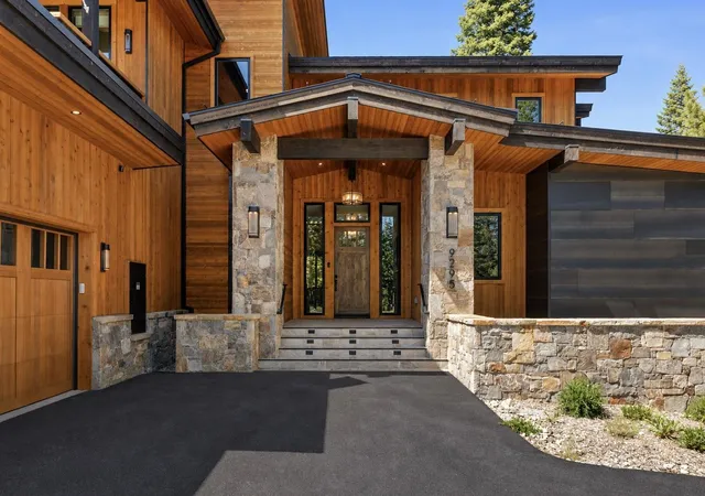Photo 3 of Single family home for sale at 9295 Brae Rd, Truckee, CA 96161 | MLS# 12762376 | Listing updated on 2026-09-23