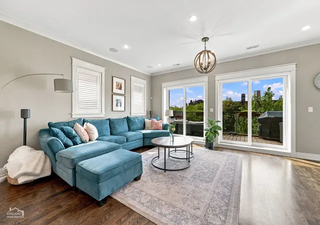 Photo 1 of Condo for sale at 4007 N Paulina St #4S, Chicago, IL 60613 | MLS# 12762393 | Listing updated on 2026-09-23