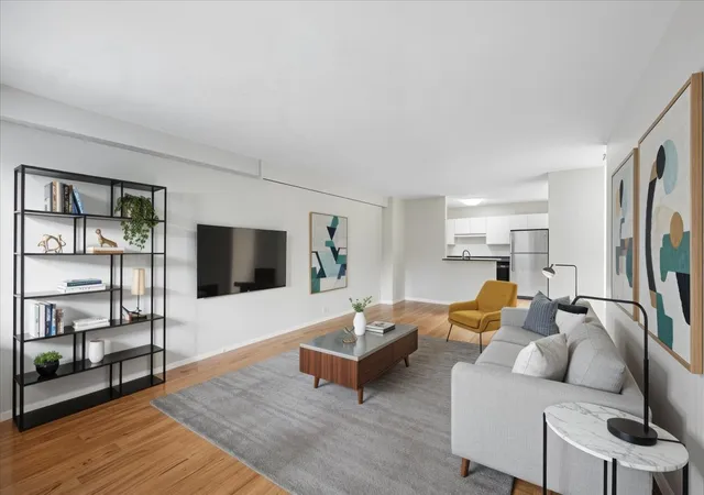 Photo 3 of Condo for sale at 555 W Cornelia Ave #501, Chicago, IL 60657 | MLS# 12762415 | Listing updated on 2026-09-23