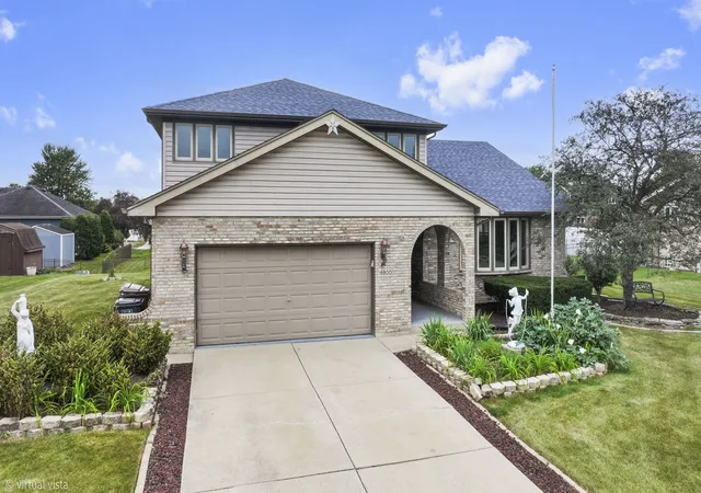 Photo 1 of Single family home for sale at 18800 Dickens Dr, Mokena, IL 60448 | MLS# 12762426 | Listing updated on 2026-09-29