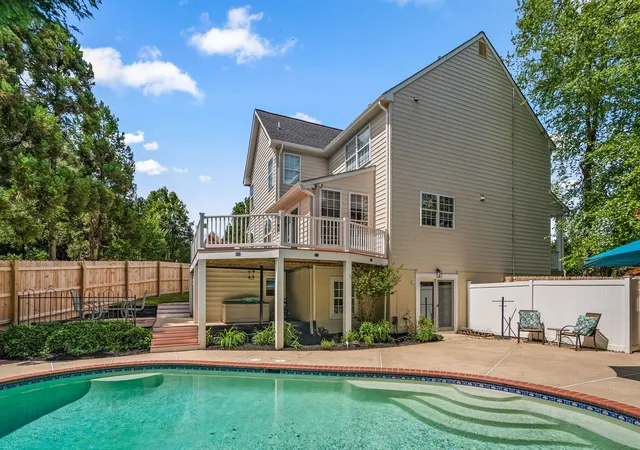 Photo 3 of Single family home for sale at 7144 Elk Mar Dr, Elkridge, MD 21075 | MLS# 12762449 | Listing updated on 2026-09-25
