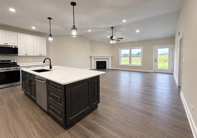 Photo 3 of House for sale at 25136 S Westwind Dr, Channahon, IL 60410 | MLS# 12762450 | Listing updated on 2026-10-09