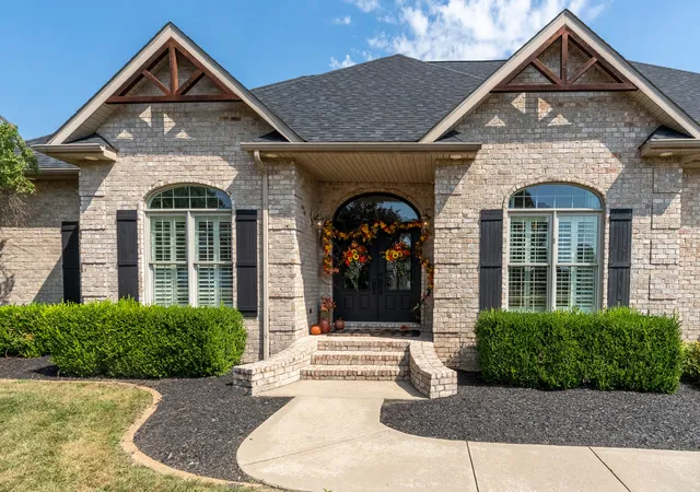Photo 3 of Sale Pending at 1505 Gleneagle Dr, Marion, IL 62959 | MLS# 12762453 | Listing updated on 2026-09-28