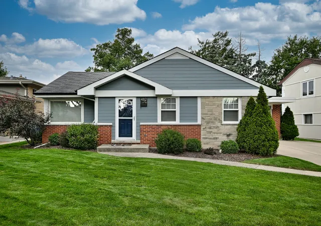 Photo 1 of Single family home for sale at 482 E Park Ave, Elmhurst, IL 60126 | MLS# 12762458 | Listing updated on 2026-09-23
