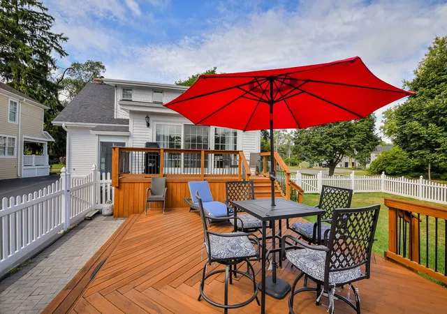 Photo 3 of Single family home for sale at 701 N Kenilworth Ave, Glen Ellyn, IL 60137 | MLS# 12762462 | Listing updated on 2026-10-21