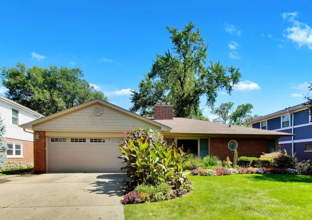 Photo 1 of Single family home for sale at 403 S We Go Trl, Mount Prospect, IL 60056 | MLS# 12762470 | Listing updated on 2026-09-24