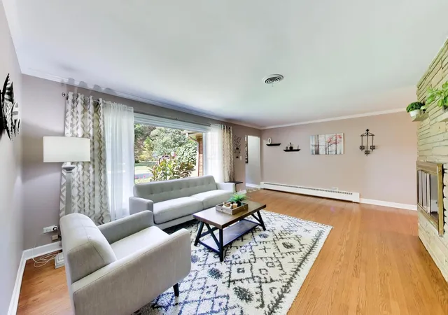Photo 4 of Single family home for sale at 403 S We Go Trl, Mount Prospect, IL 60056 | MLS# 12762470 | Listing updated on 2026-09-24