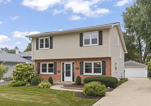 Photo 2 of Single family home for sale at 1302 Coolidge Ave, Wheaton, IL 60189 | MLS# 12762486 | Listing updated on 2026-09-21