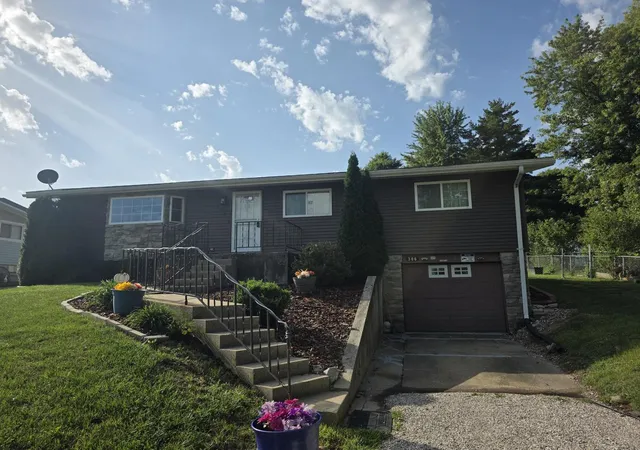 Photo 2 of Single family home for sale at 306 E Edwards St, Payson, IL 62360 | MLS# 12762487 | Listing updated on 2026-09-22