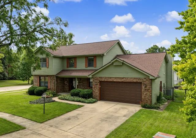 Photo 1 of Single family home for sale at 2011 O Donnell Dr, Champaign, IL 61821 | MLS# 12762494 | Listing updated on 2026-10-06
