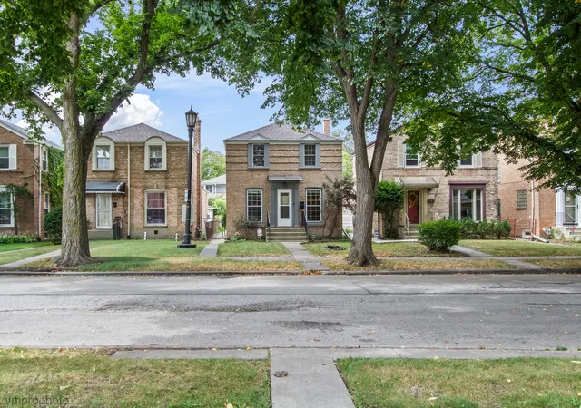 Photo 1 of Single family home for sale at 1720 Leland Ave, Evanston, IL 60201 | MLS# 12762497 | Listing updated on 2026-09-24