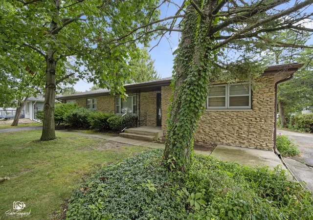 Photo 2 of Single family home for sale at 1246 Green St, New Lenox, IL 60451 | MLS# 12762498 | Listing updated on 2026-09-23