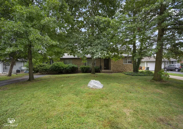 Photo 3 of Single family home for sale at 1246 Green St, New Lenox, IL 60451 | MLS# 12762498 | Listing updated on 2026-09-23