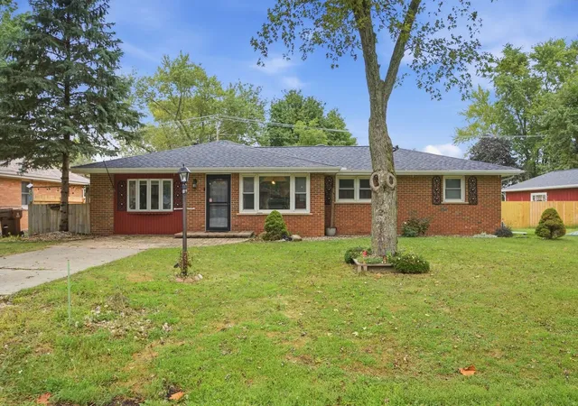 Photo 1 of Single family home for sale at 16 Northview St, Kankakee, IL 60901 | MLS# 12762499 | Listing updated on 2026-10-04
