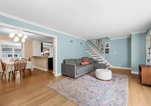 Photo 3 of Single family home for sale at 1615 Dobson St, Evanston, IL 60202 | MLS# 12762506 | Listing updated on 2026-09-23