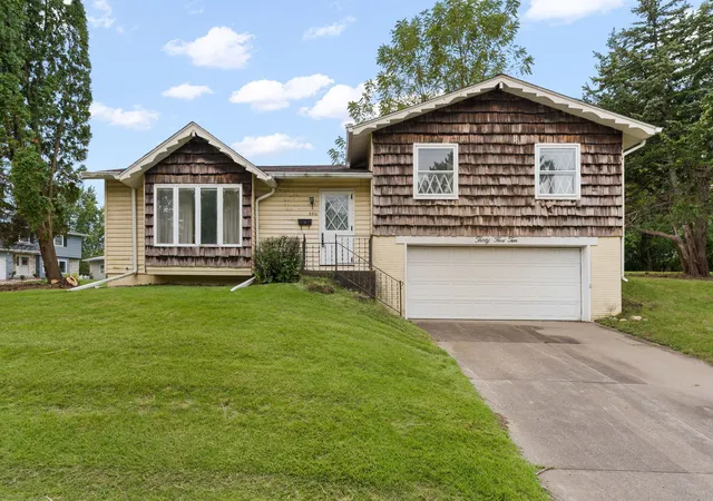 Single family home for sale at 3510 N Elmwood Ave, Davenport, IA 52806 | MLS# 12762508