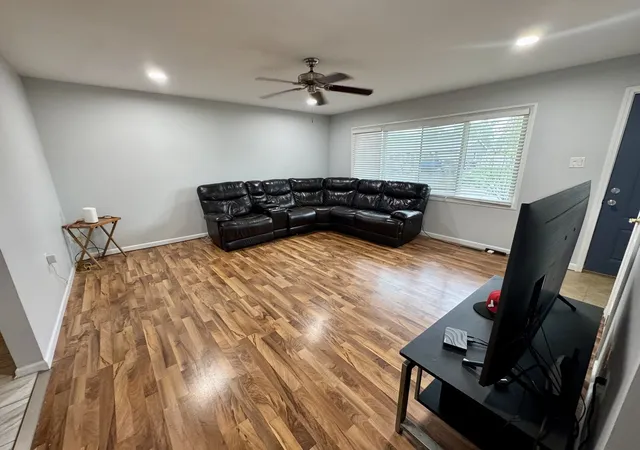 Photo 4 of Single family home for sale at 765 Baltimore Rd, Valparaiso, IN 46385 | MLS# 12762514 | Listing updated on 2026-09-23