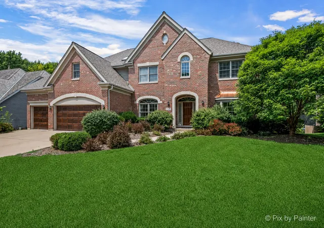 Photo 3 of Single family home for sale at 1105 Thoroughbred Cir, St. Charles, IL 60174 | MLS# 12762522 | Listing updated on 2026-09-23