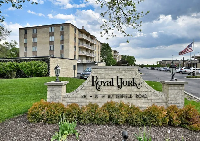 Photo 1 of Condo for sale at 110 W Butterfield Rd #309S, Elmhurst, IL 60126 | MLS# 12762525 | Listing updated on 2026-09-27