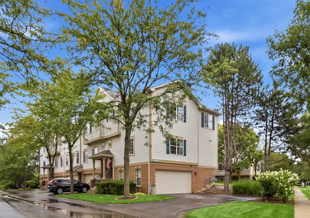Condo for sale at 160 Monarch Dr #160, Streamwood, IL 60107 | MLS# 12762534